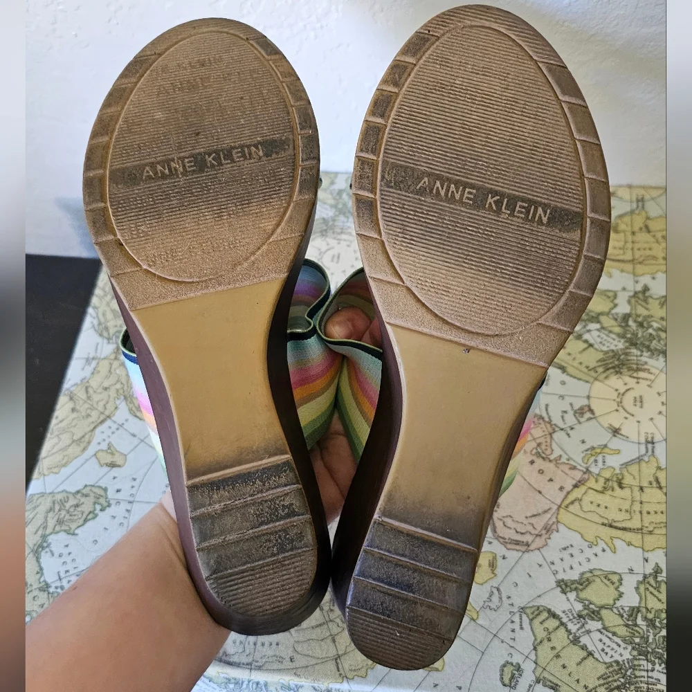 Anne Klein‎ rainbow 🌈 platform sandals, size 8